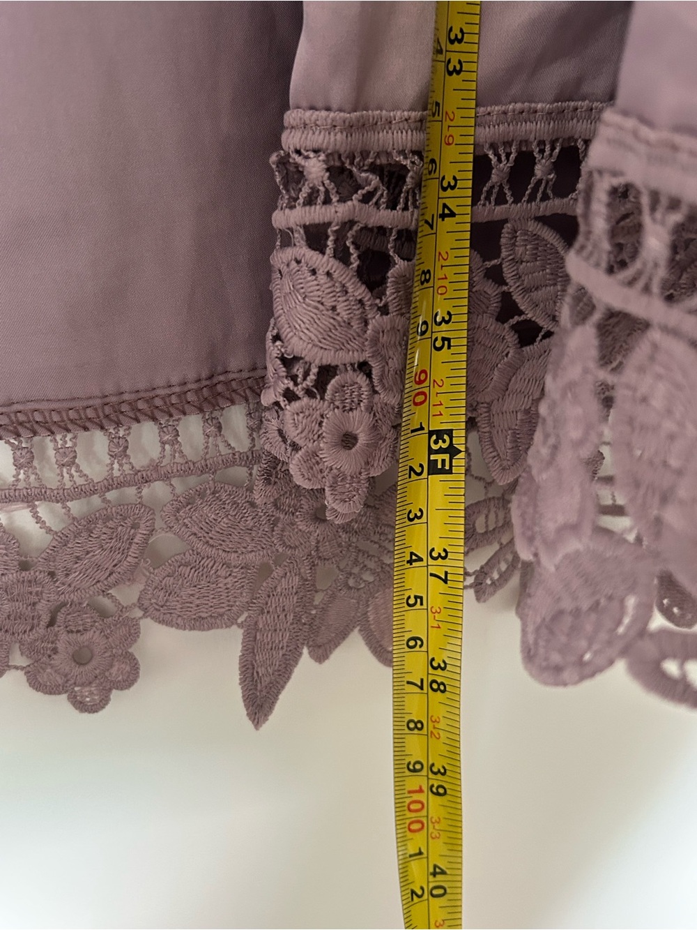 Kimono robe with floral trim sz M-L - Picture 10 of 11